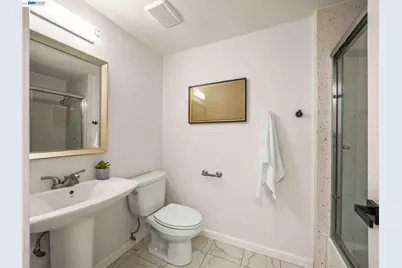 34219 Kenwood Dr, Fremont, CA 94555 - Photo 26