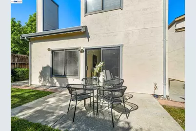 34219 Kenwood Dr, Fremont, CA 94555 - Photo 30