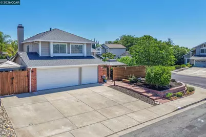 300 Helena Ct, Oakley, CA 94561 - Photo 2