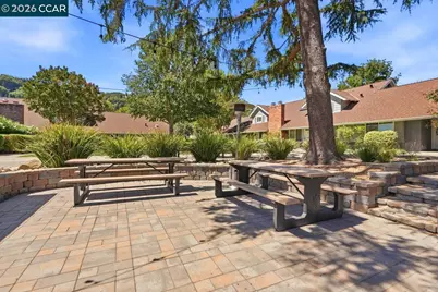 202 Miramonte Dr, Moraga, CA 94556 - Photo 22