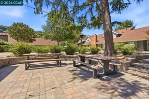 202 Miramonte Dr, Moraga, CA 94556 - Photo 22