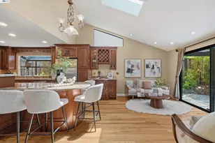 11055 La Paloma Dr, Cupertino, CA 95014 - Photo 8