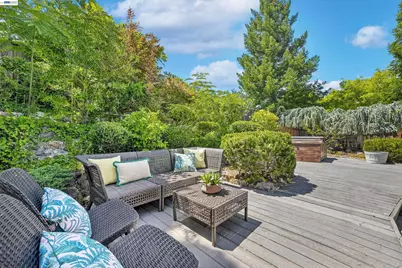11055 La Paloma Drive, Cupertino, CA 95014 - Photo 30