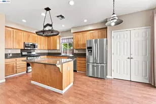1647 Green Springs Ct, Tracy, CA 95377 - Photo 8