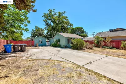 322 Poplar Ave, Manteca, CA 95336 - Photo 8
