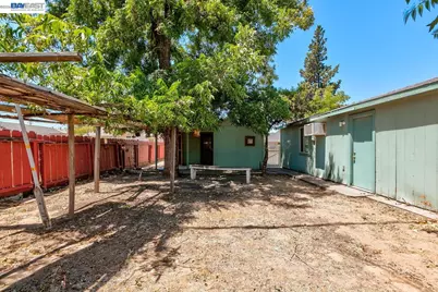 322 Poplar Ave, Manteca, CA 95336 - Photo 72