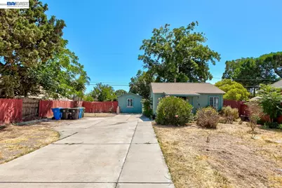322 Poplar Ave, Manteca, CA 95336 - Photo 6