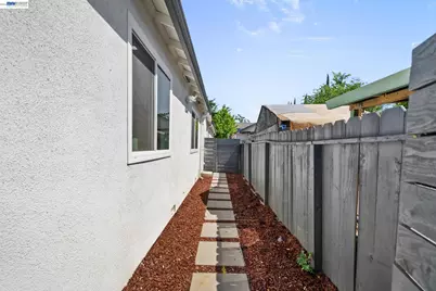 1364 San Antonio St, San Jose, CA 95116 - Photo 58