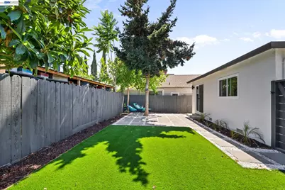 1364 San Antonio St, San Jose, CA 95116 - Photo 32