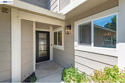 2105 Armstrong Dr, Pleasanton, CA 94588 - Photo 6