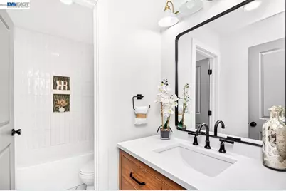 2105 Armstrong Dr, Pleasanton, CA 94588 - Photo 28