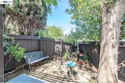 2105 Armstrong Dr, Pleasanton, CA 94588 - Photo 34