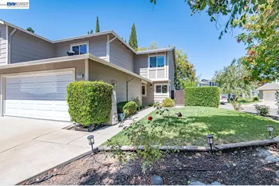 2105 Armstrong Dr, Pleasanton, CA 94588 - Photo 4