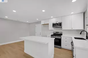 587 Somoa Ln, Lathrop, CA 95330 - Photo 10