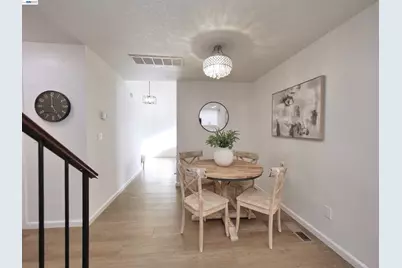7445 Rolling Hills Cir, Dublin, CA 94568 - Photo 30
