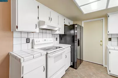 209 Cedar Rock Cir, Sacramento, CA 95823 - Photo 10