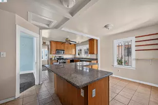 7015 Holly St, Oakland, CA 94621 - Photo 10