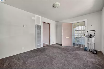 7015 Holly St, Oakland, CA 94621 - Photo 4