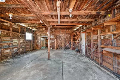 7015 Holly St, Oakland, CA 94621 - Photo 22