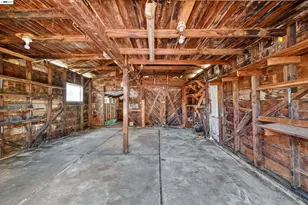 7015 Holly St, Oakland, CA 94621 - Photo 22