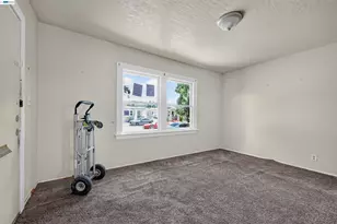 7015 Holly St, Oakland, CA 94621 - Photo 6