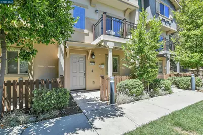 1260 Detroit Ave #4, Concord, CA 94520 - Photo 1