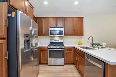 1260 Detroit Ave #4, Concord, CA 94520 - Photo 10