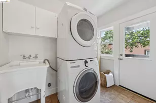 214 Mandalay Rd, Oakland, CA 94618 - Photo 22