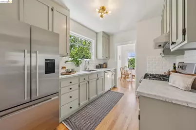 214 Mandalay Rd, Oakland, CA 94618 - Photo 16