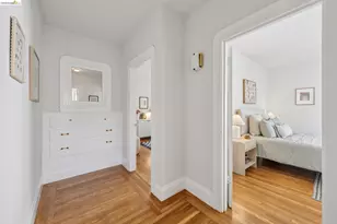 214 Mandalay Rd, Oakland, CA 94618 - Photo 32