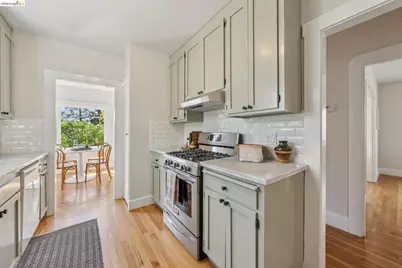 214 Mandalay Rd, Oakland, CA 94618 - Photo 18