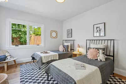 214 Mandalay Rd, Oakland, CA 94618 - Photo 36