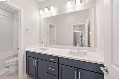 2825 Crusader St, Alameda, CA 94501 - Photo 28