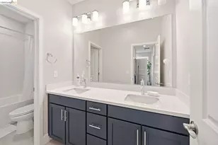 2825 Crusader St, Alameda, CA 94501 - Photo 28