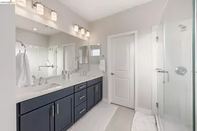 2825 Crusader St, Alameda, CA 94501 - Photo 24