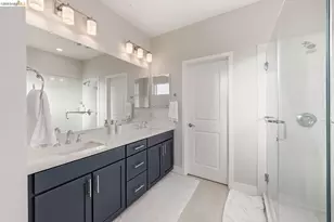 2825 Crusader St, Alameda, CA 94501 - Photo 24