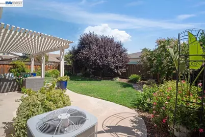 1814 Balsam Ct, Lathrop, CA 95330 - Photo 58