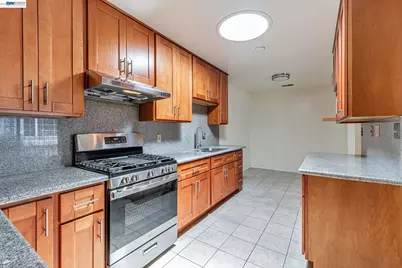 2538 16th St, Oakland, CA 94601 - Photo 10