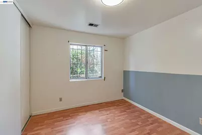 2538 16th St, Oakland, CA 94601 - Photo 14