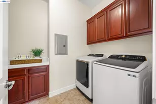 1121 Newhaven Pl, Concord, CA 94518 - Photo 32