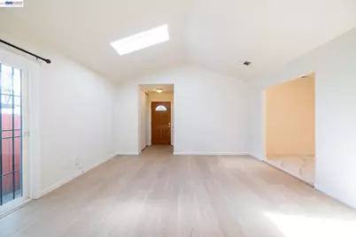 2540 16th St, Oakland, CA 94601 - Photo 6