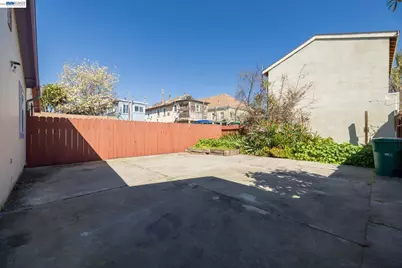 2540 16th St, Oakland, CA 94601 - Photo 30