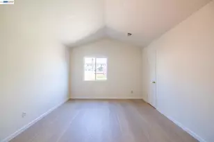 2540 16th St, Oakland, CA 94601 - Photo 16