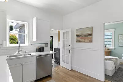 1079 66th St, Oakland, CA 94608 - Photo 18