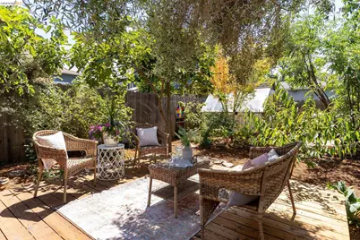 1079 66th St, Oakland, CA 94608 - Photo 30