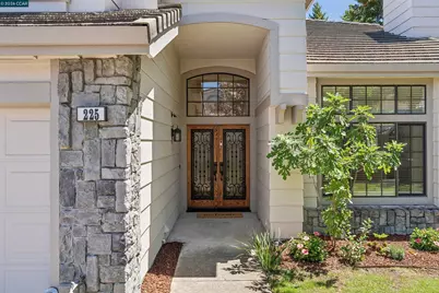 225 Valley Glen Ln, Martinez, CA 94553 - Photo 2