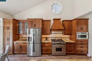 225 Valley Glen Ln, Martinez, CA 94553 - Photo 12