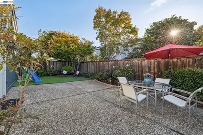 211 Inverness Ct, Alameda, CA 94502 - Photo 22