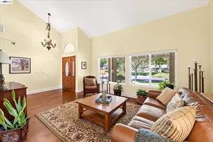 4576 Del Valle Pkwy, Pleasanton, CA 94566 - Photo 4