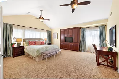 4576 Del Valle Pkwy, Pleasanton, CA 94566 - Photo 30